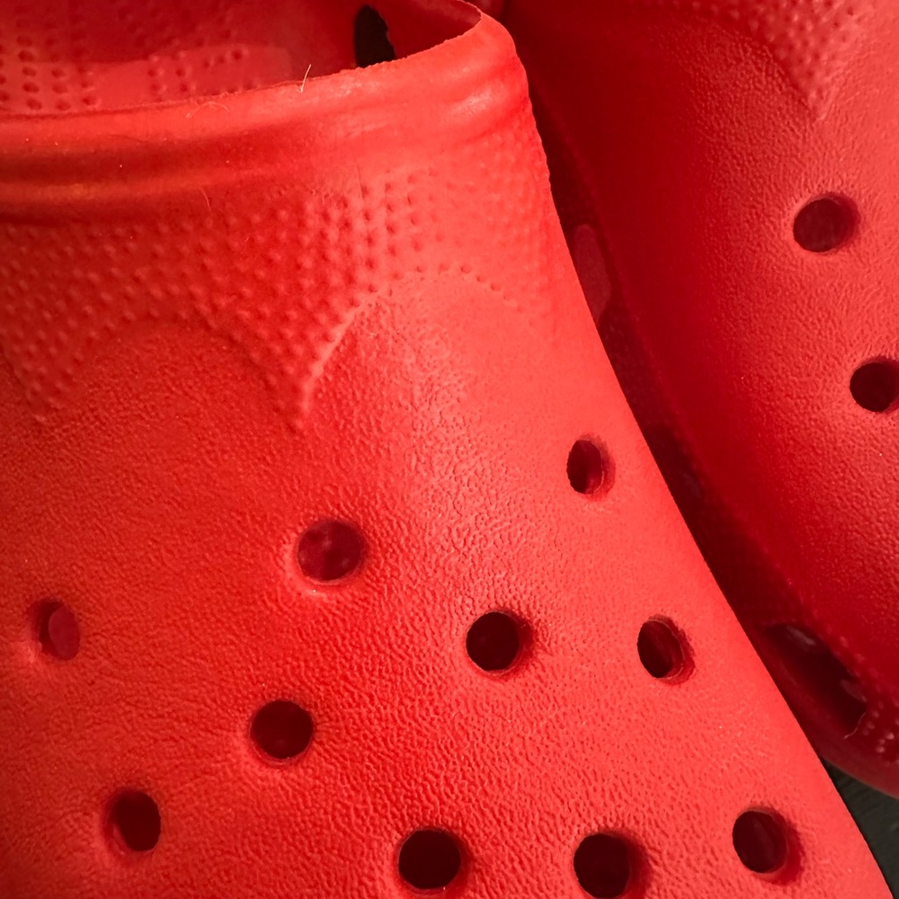 Red crocs - Picture 7 of 14